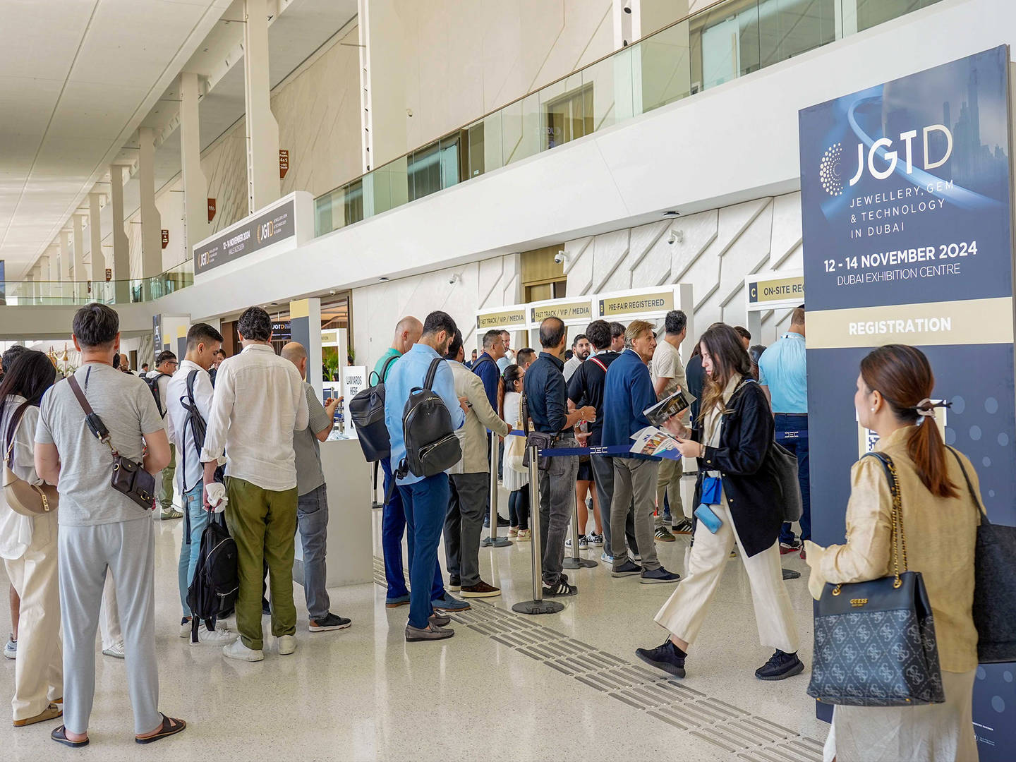 نمایشگاه طلا و جواهر دبی 4 نمایشگاه طلا و جواهر دبی