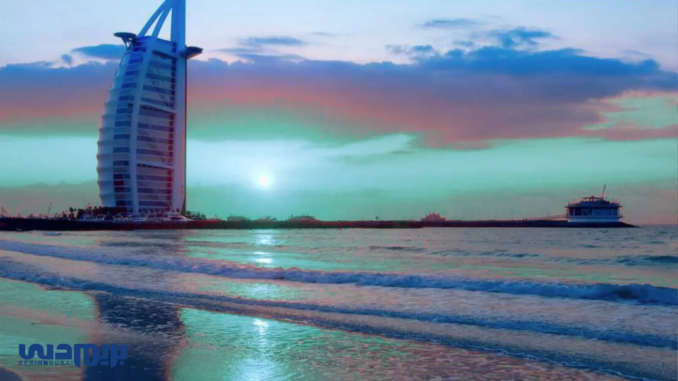 تماشای غروب دبی از قایق تفریحی