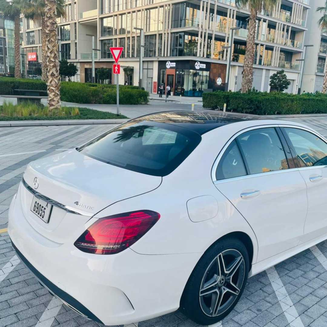 اجاره مرسدس بنز C300 در دبی، اجاره خودرو لوکس در دبی
